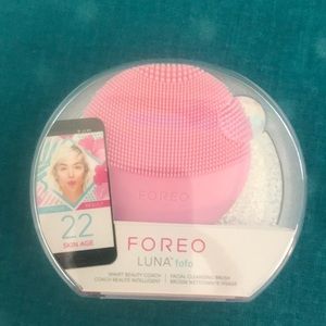 Facial Cleansing Brush